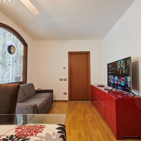 La Casa Di Pippo Apartment Bergamo Exterior photo